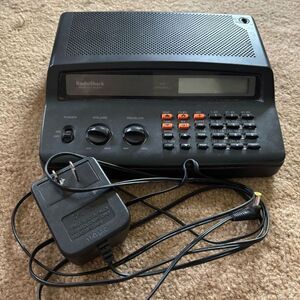 Radio Shack Pro-2018 200 Channel Scanner No Antenna